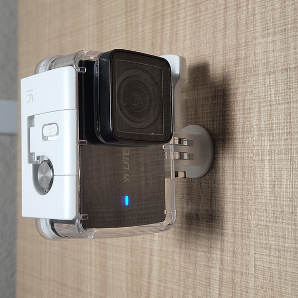 Yi Lite Action Camera Waterproof Case Kit - Picture 7 of 10